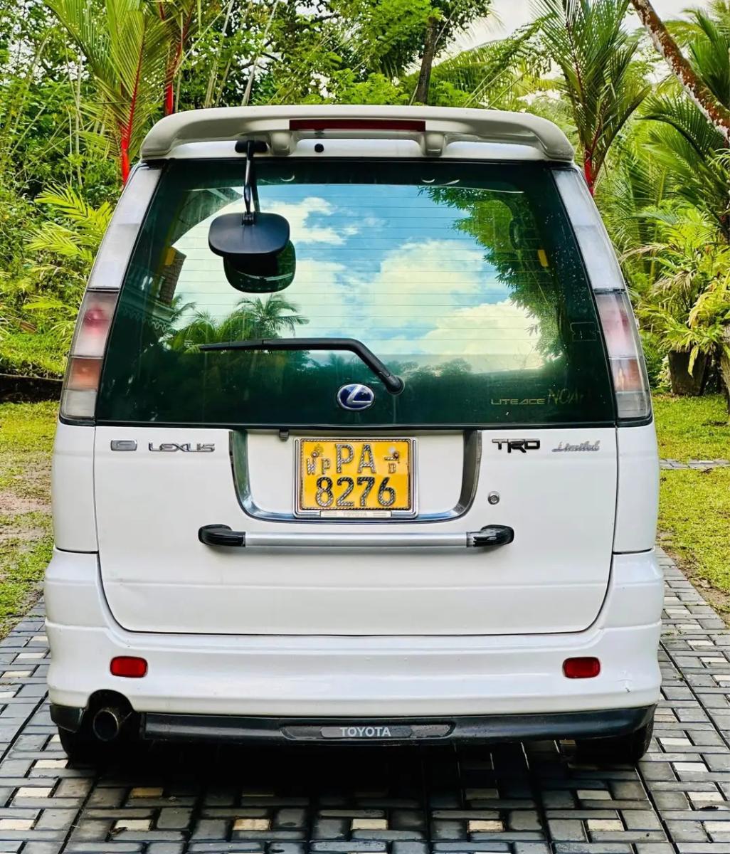 Toyota Noah for sale